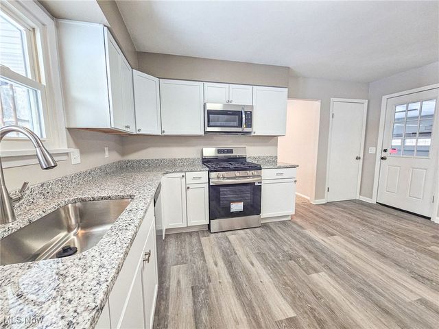 2319 Henn Hyde Road NE, Warren, OH 44484