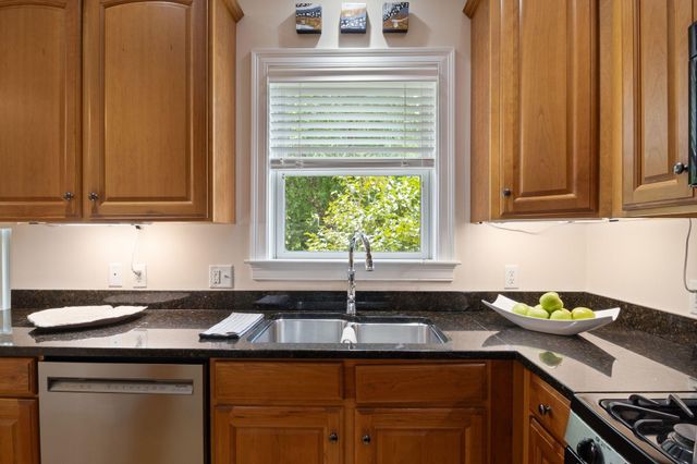 18 Haines Brook Farm Lane, Greenland, NH 03840