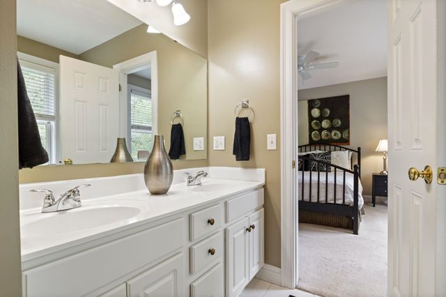 18 Haines Brook Farm Lane, Greenland, NH 03840