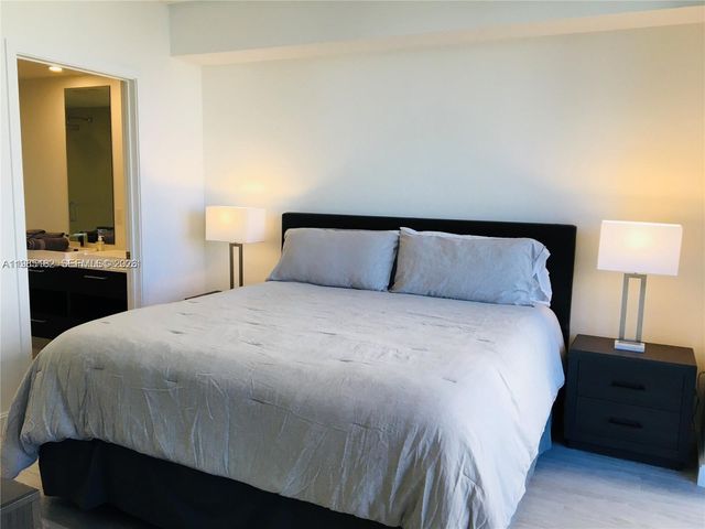 55 SW 9th St 2901, Miami, FL 33130