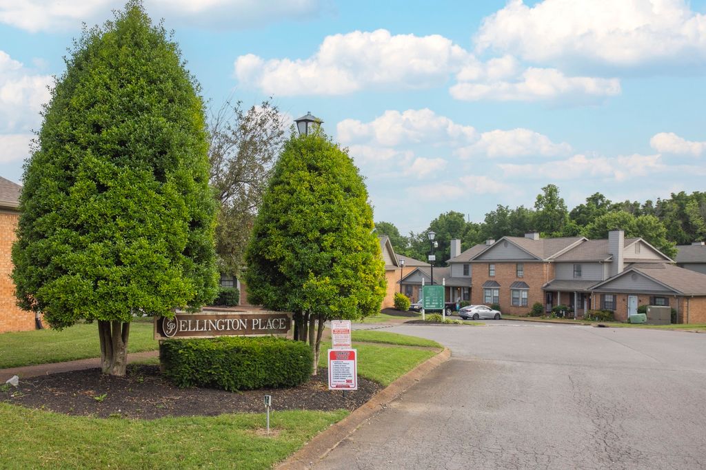 211 Ellington Pl, Madison, TN 37115