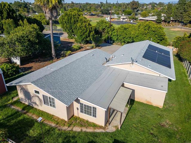177 Barhaven Lane, Fallbrook, CA 92028