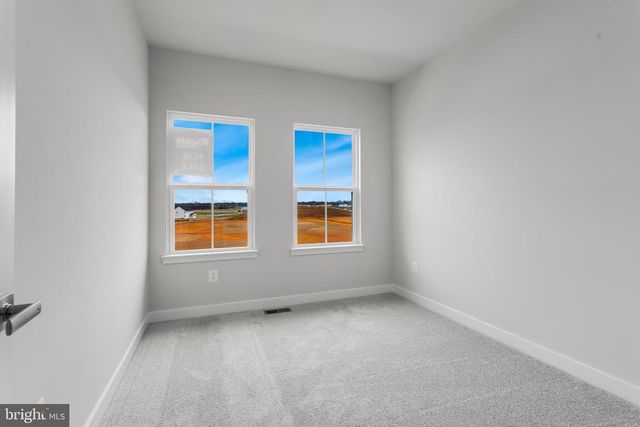 1721 DESTRIER ST, Ranson, WV 25438