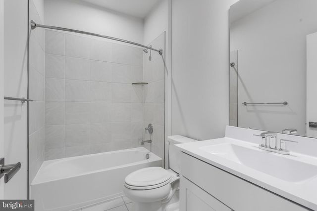 1721 DESTRIER ST, Ranson, WV 25438