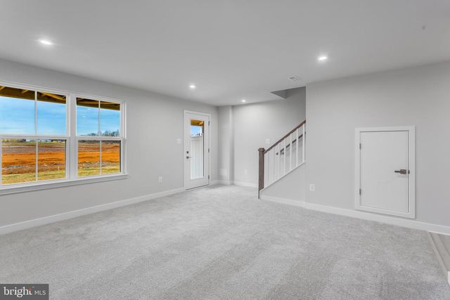 1721 DESTRIER ST, Ranson, WV 25438