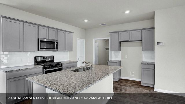 237 Amy Street, Angleton, TX 77515