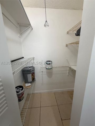 13350 SW 1st St 107P, Pembroke Pines, FL 33027