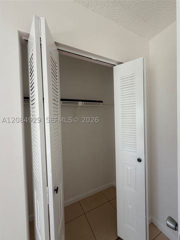 13350 SW 1st St 107P, Pembroke Pines, FL 33027