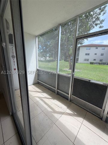 13350 SW 1st St 107P, Pembroke Pines, FL 33027