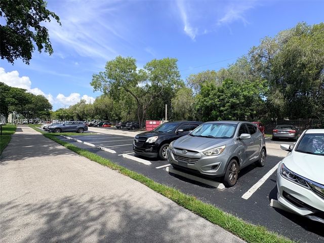 13350 SW 1st St 107P, Pembroke Pines, FL 33027