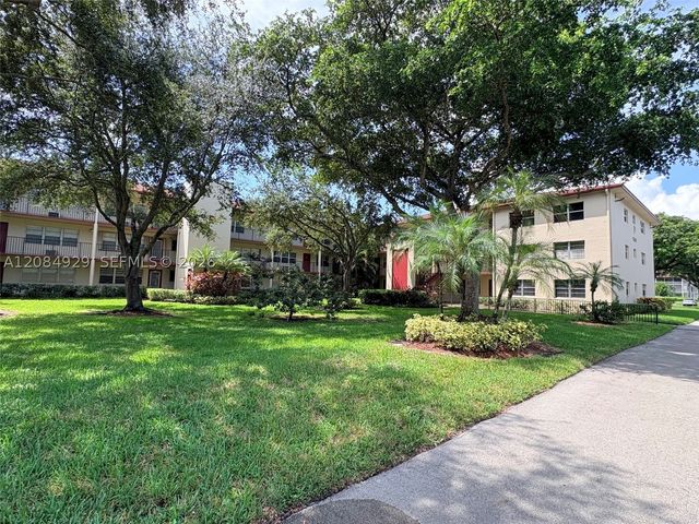 13350 SW 1st St 107P, Pembroke Pines, FL 33027