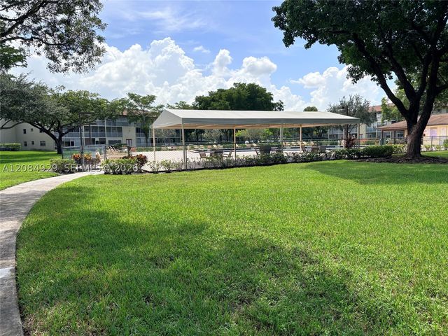 13350 SW 1st St 107P, Pembroke Pines, FL 33027