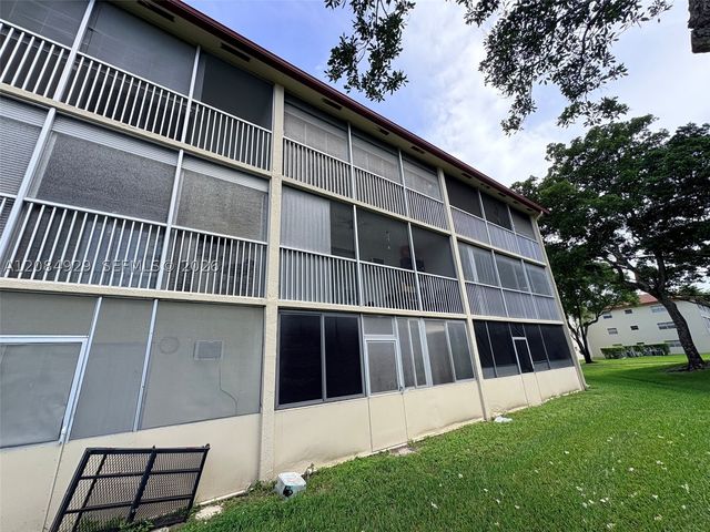 13350 SW 1st St 107P, Pembroke Pines, FL 33027