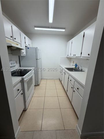 13350 SW 1st St 107P, Pembroke Pines, FL 33027