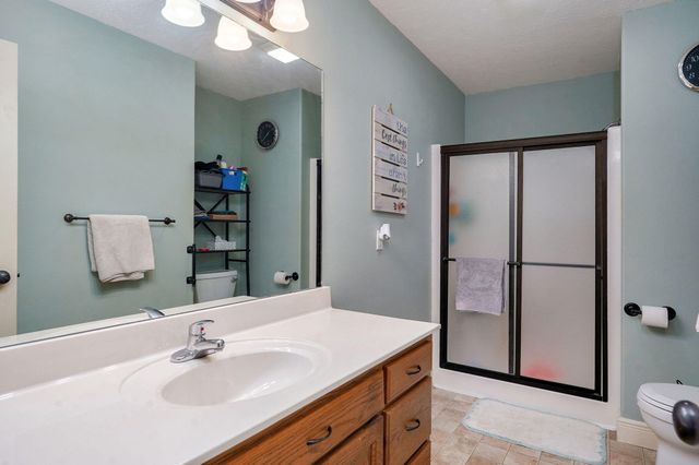 4236 S Shady Lake Avenue, Springfield, MO 65810