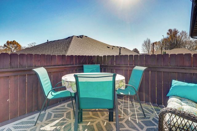 4236 S Shady Lake Avenue, Springfield, MO 65810