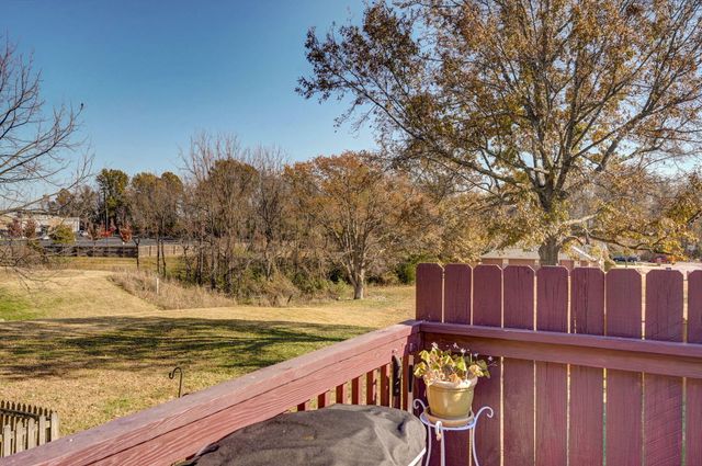 4236 S Shady Lake Avenue, Springfield, MO 65810