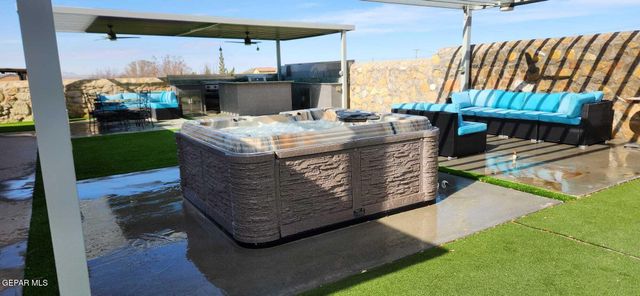 7369 DEWBERRY Drive, El Paso, TX 79911