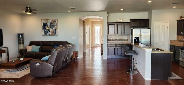 7369 DEWBERRY Drive, El Paso, TX 79911