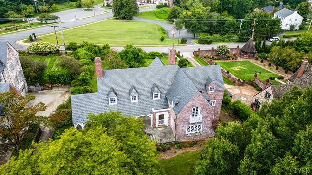 113 Oakwood Place, Lynchburg, VA 24503