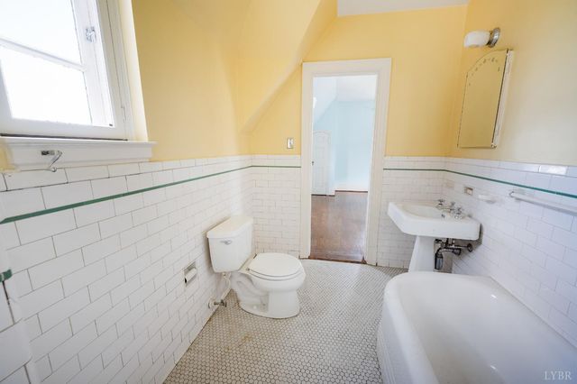 113 Oakwood Place, Lynchburg, VA 24503