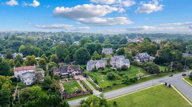 113 Oakwood Place, Lynchburg, VA 24503