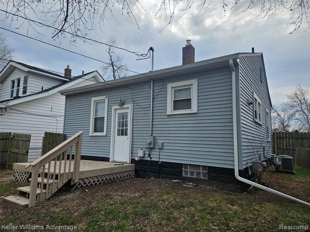 34812 Ash Street, Wayne, MI 48184