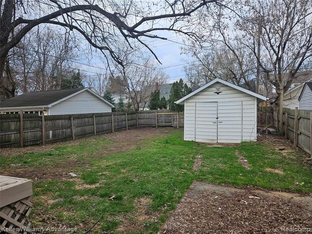 34812 Ash Street, Wayne, MI 48184