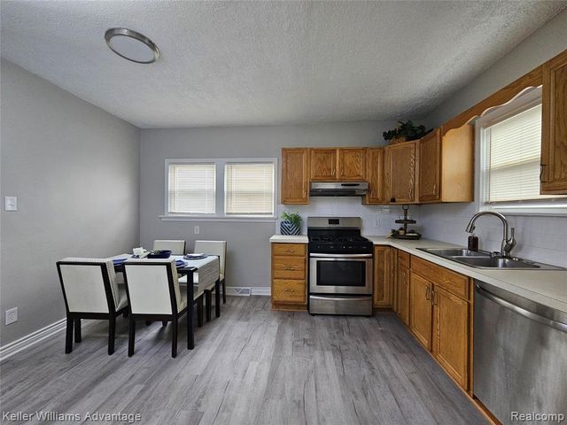 34812 Ash Street, Wayne, MI 48184