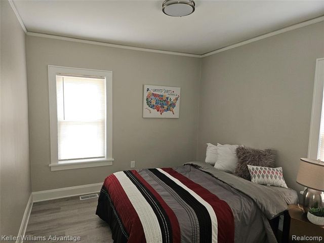 34812 Ash Street, Wayne, MI 48184