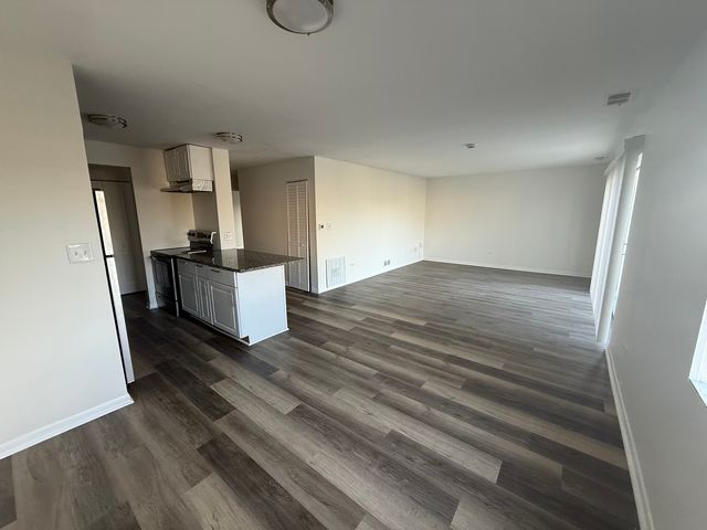 2310 N Harlem Avenue 203, Elmwood Park, IL 60707