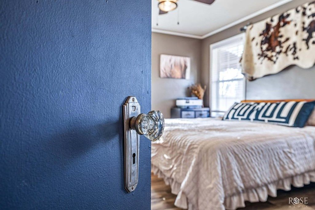 Image 18 of property listing at 205 Broadway St, Miles, TX 76861