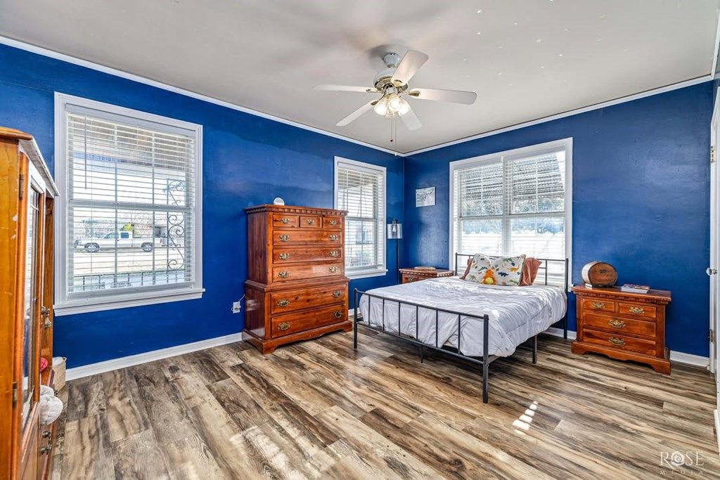 Image 23 of property listing at 205 Broadway St, Miles, TX 76861