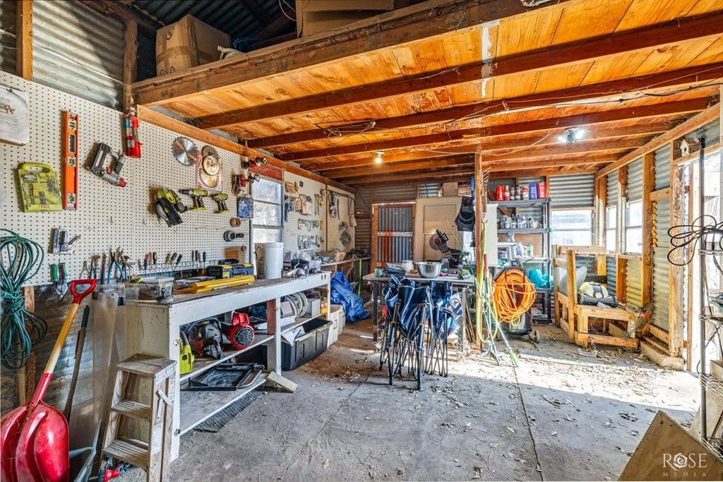 Image 38 of property listing at 205 Broadway St, Miles, TX 76861