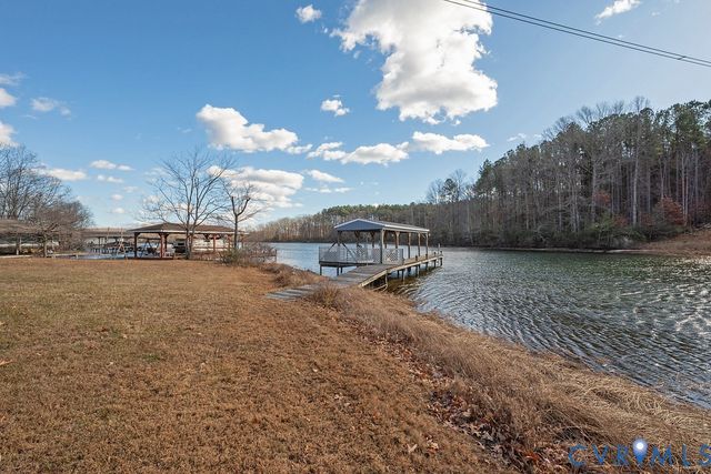 776 Tall Pines Dr, Mineral, VA 23117
