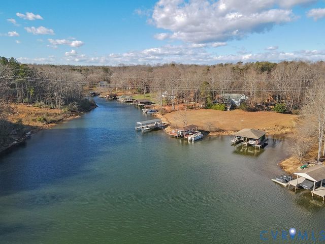 776 Tall Pines Dr, Mineral, VA 23117