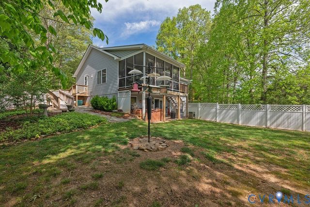 776 Tall Pines Dr, Mineral, VA 23117