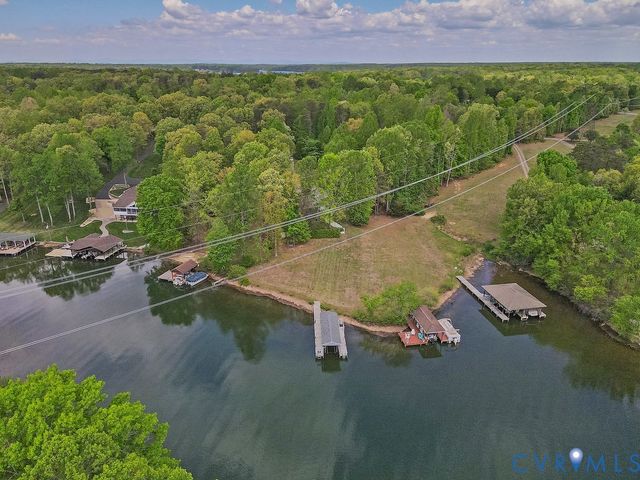 776 Tall Pines Dr, Mineral, VA 23117