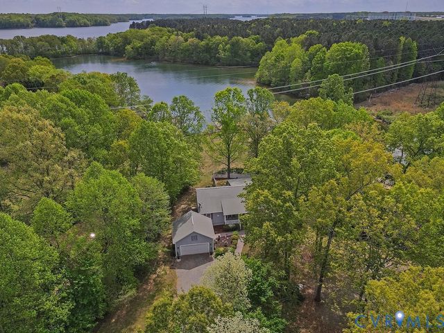 776 Tall Pines Dr, Mineral, VA 23117