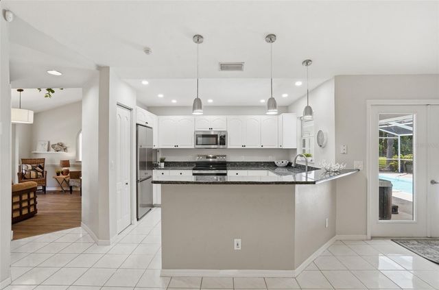 610 WOODVIEW WAY, Bradenton, FL 34212