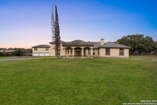 5421 Lockhill, San Antonio, TX 78240