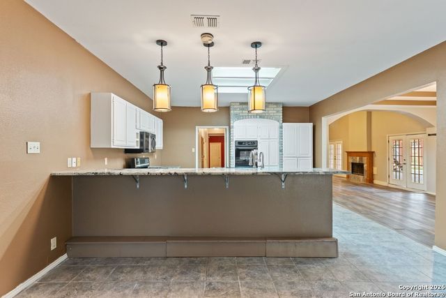 5421 Lockhill, San Antonio, TX 78240