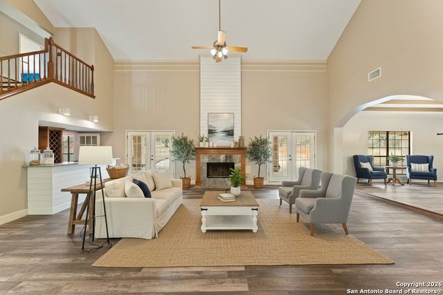 5421 Lockhill, San Antonio, TX 78240