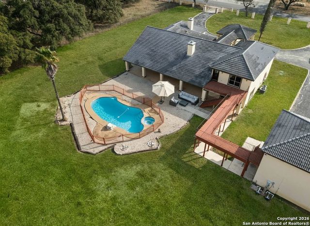 5421 Lockhill, San Antonio, TX 78240