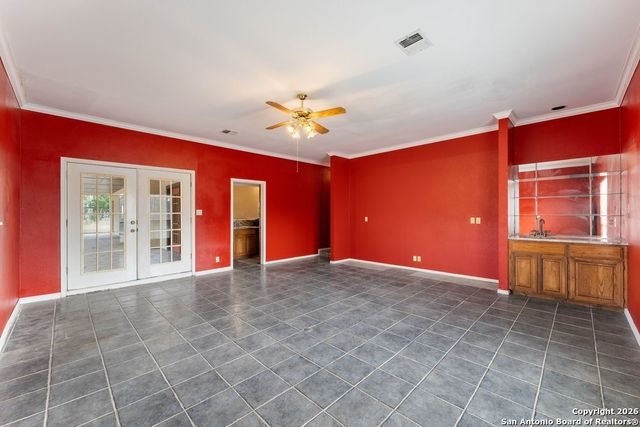 5421 Lockhill, San Antonio, TX 78240