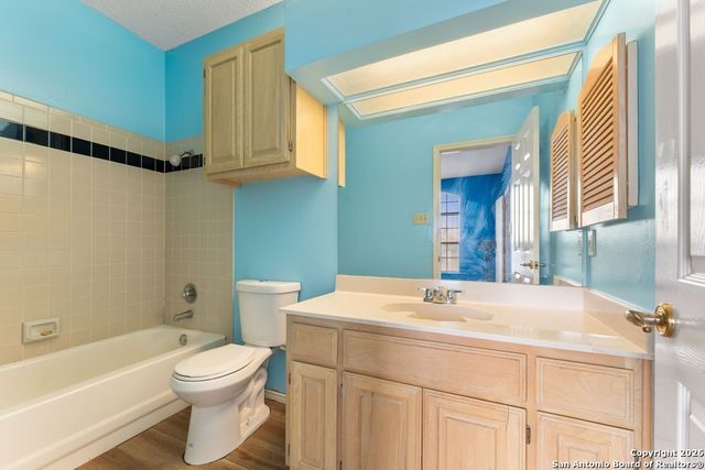 5421 Lockhill, San Antonio, TX 78240