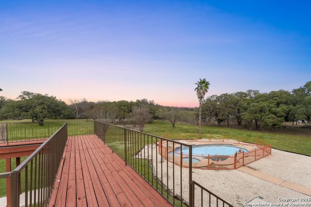 5421 Lockhill, San Antonio, TX 78240