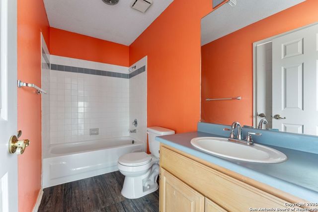 5421 Lockhill, San Antonio, TX 78240