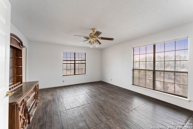 5421 Lockhill, San Antonio, TX 78240