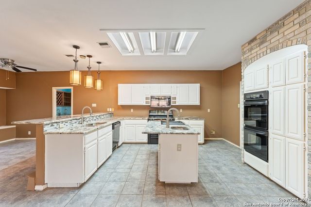 5421 Lockhill, San Antonio, TX 78240